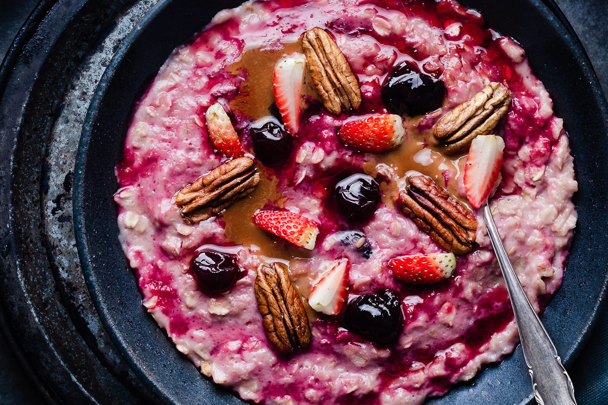 Porridge coup de boost pomme-cerise au collagène marin